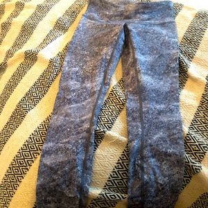 Lululemon low waist yoga pants size small